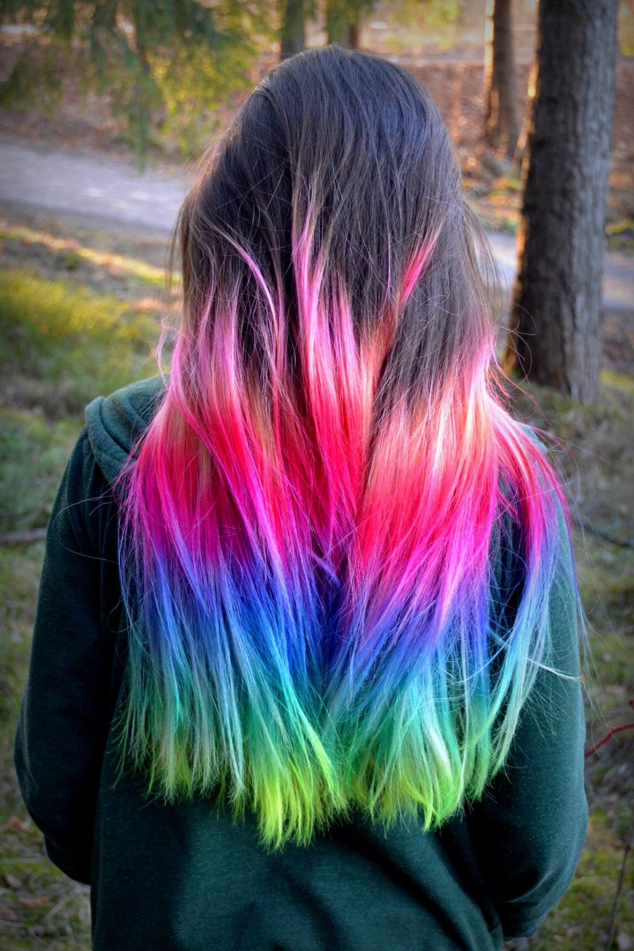 Окрашивание волос омбре в яркие цвета