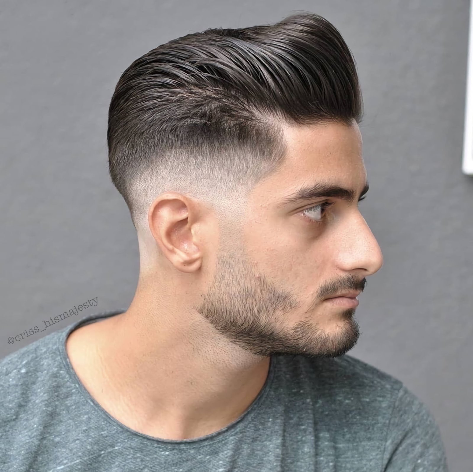 Simple quiff haircut with beard