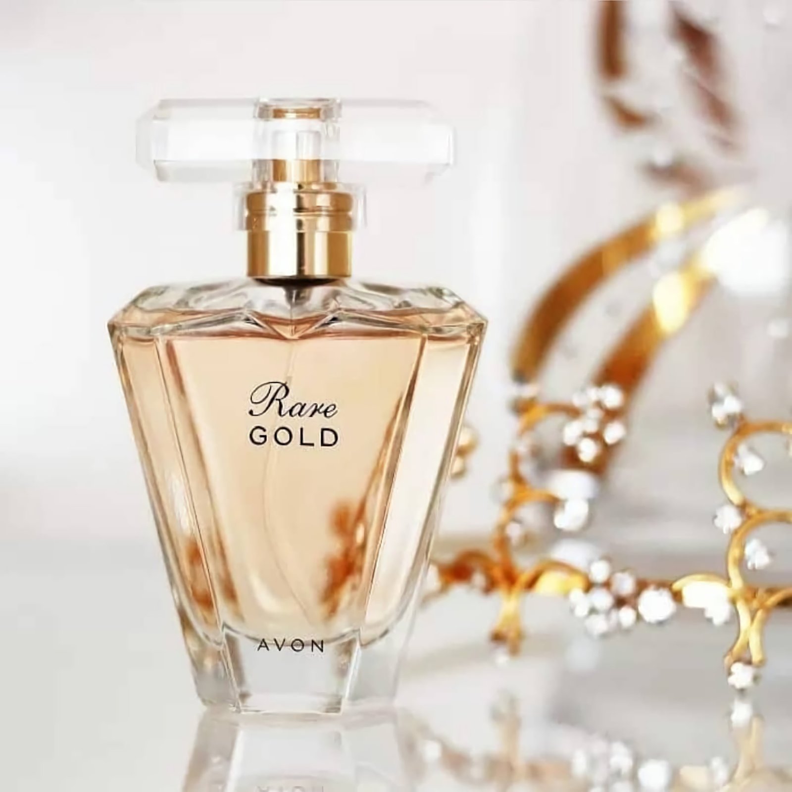 женский парфюм с мягким запахом Avon Rare Gold