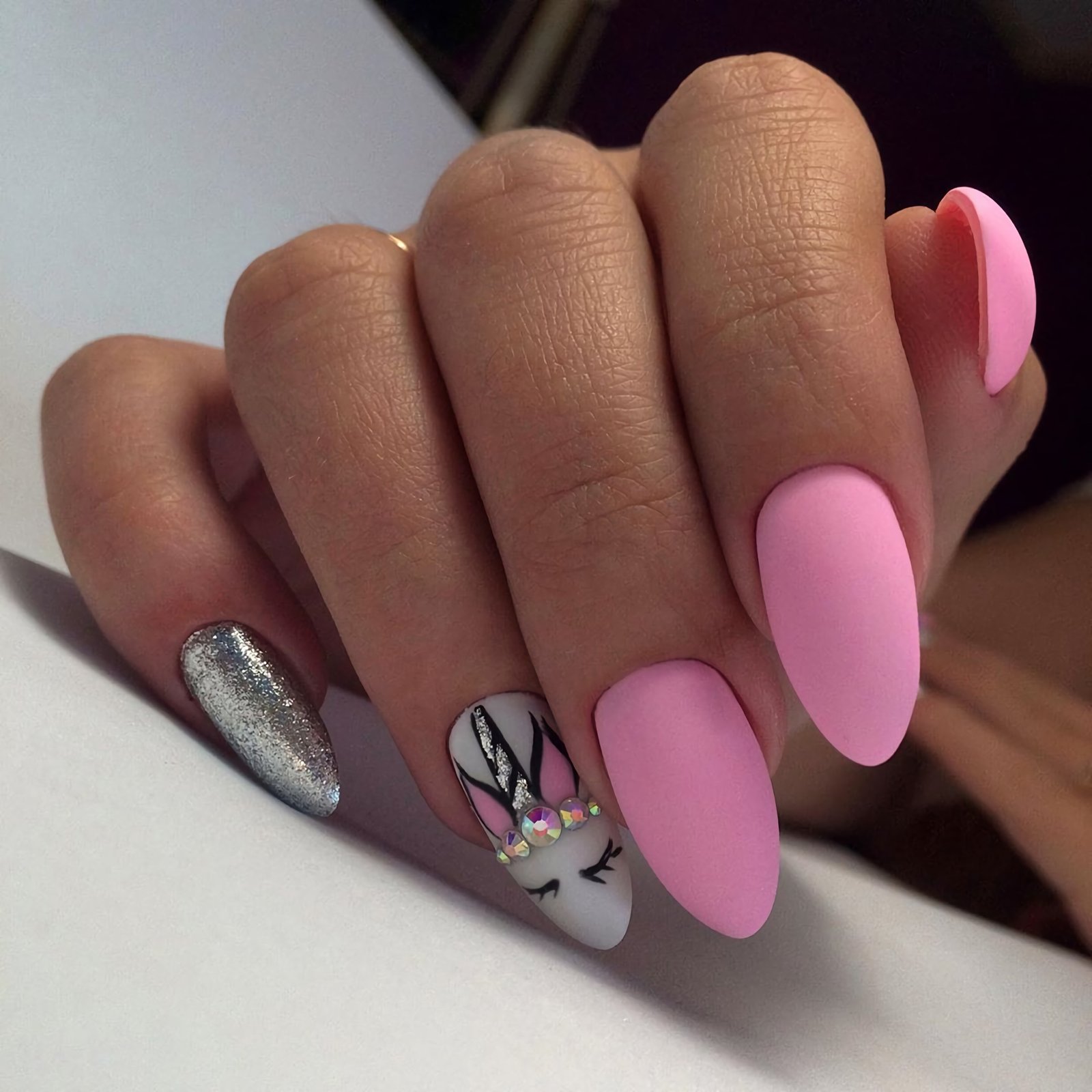 beautiful short nail design
