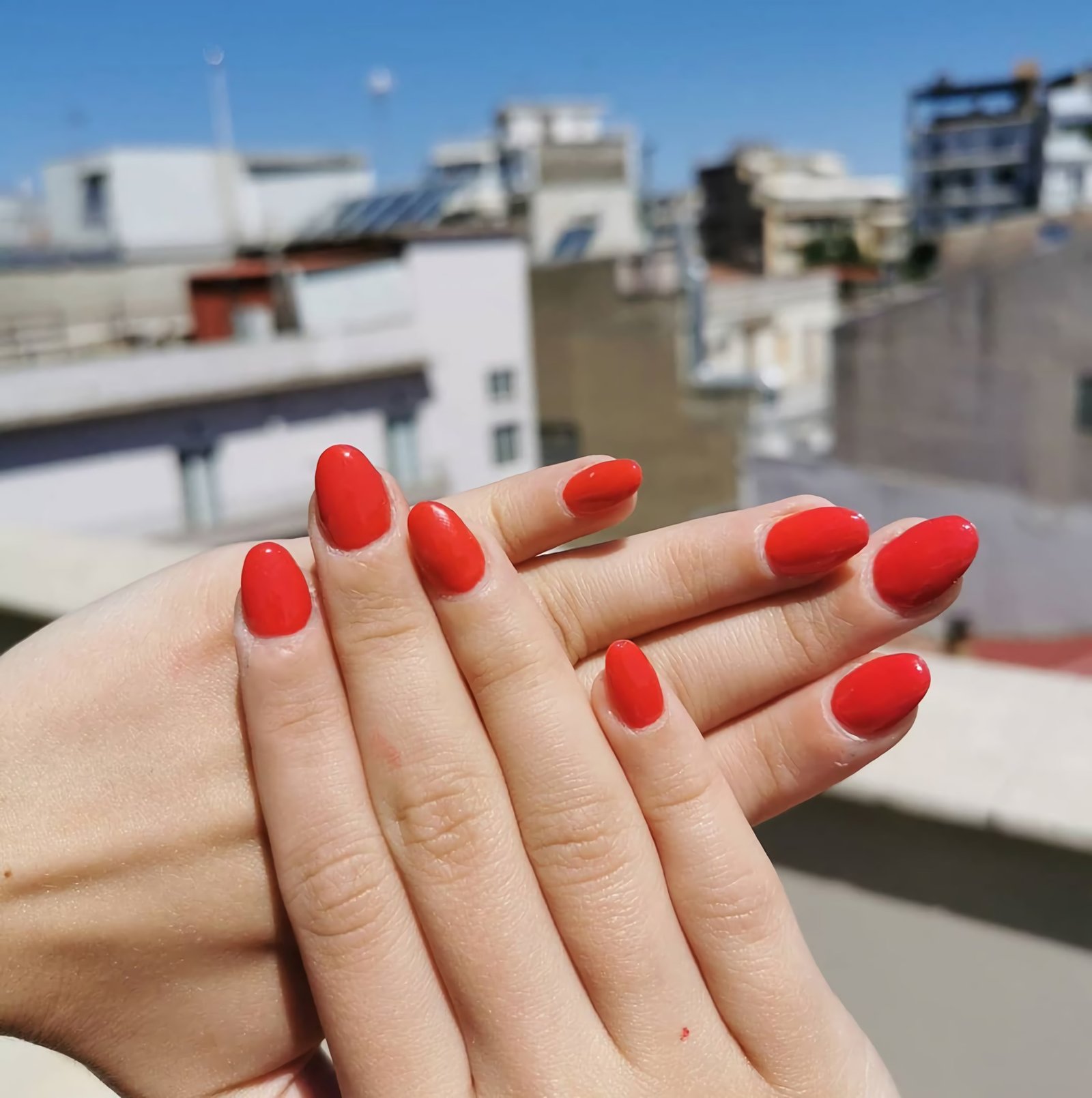 classic red nails