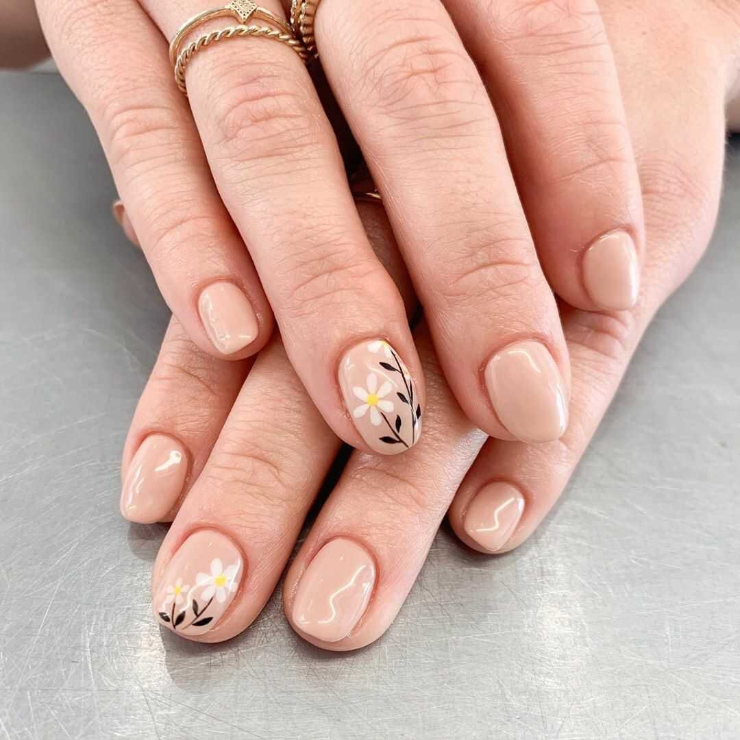 French manicure with chamomile