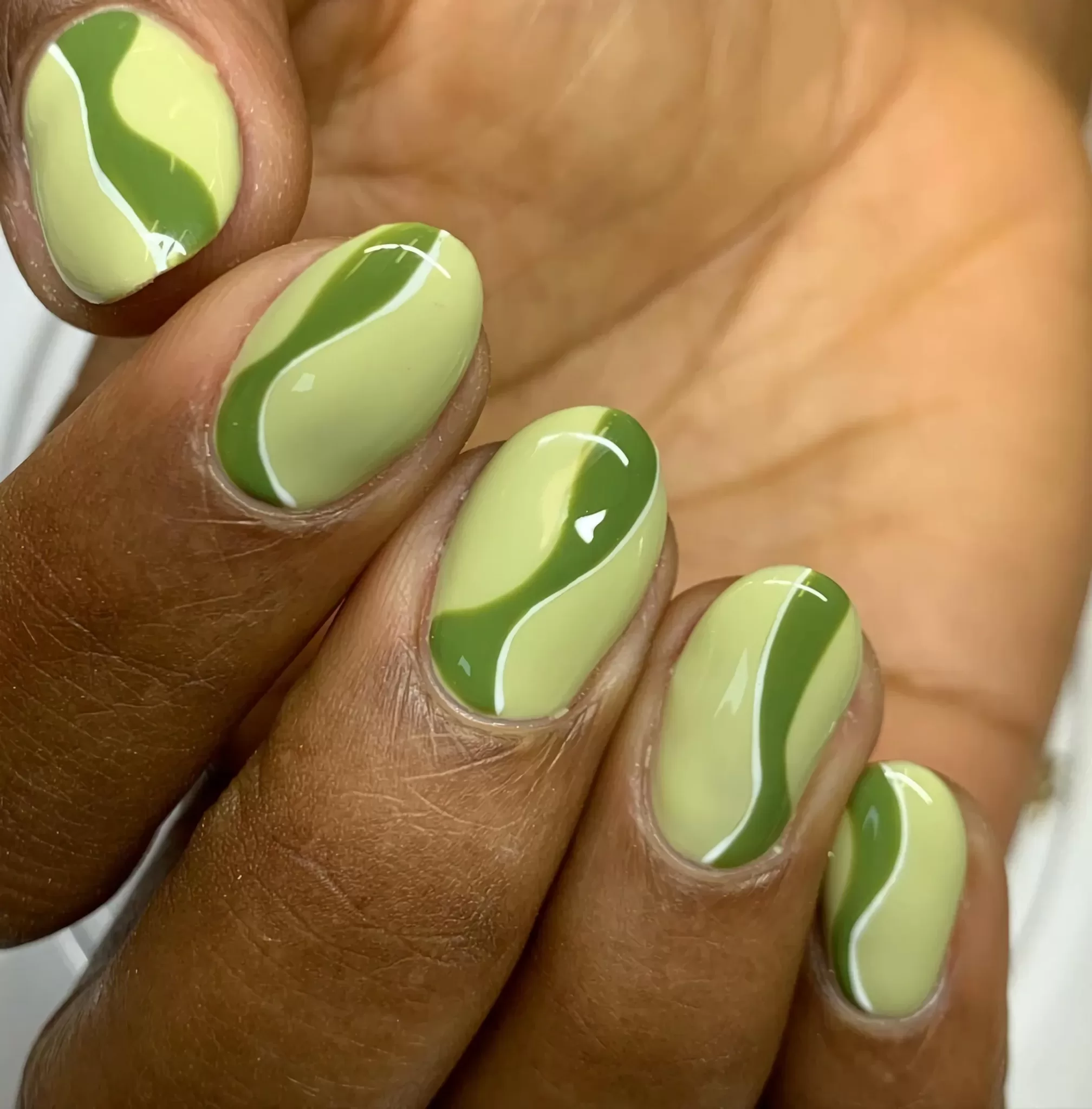 Ногти Весна зеленые